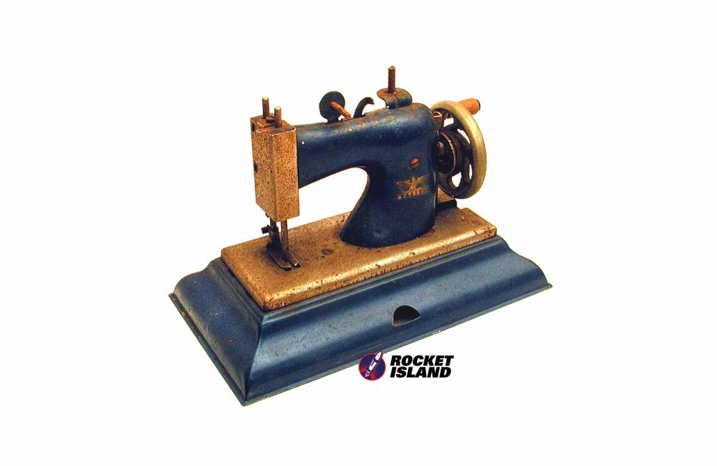 Casige Toy Sewing Machine (1930s)