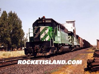 Burlington Northern SD40-2 6332