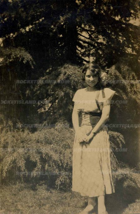 WOMAN WITH PINE