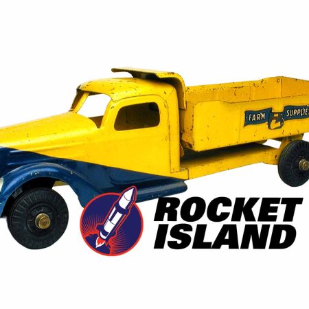 Buddy "L" International Harvester Farm Supplies Dump Truck (1940s)