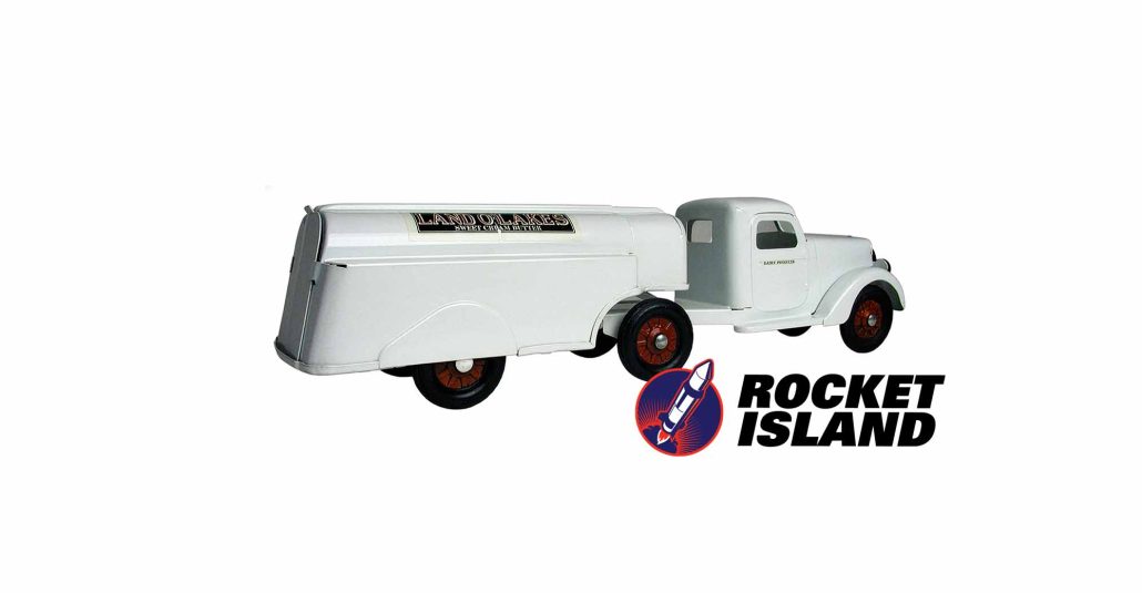 Buddy "L" International Harvester Land-O-Lakes Dairy Tanker (1930s)