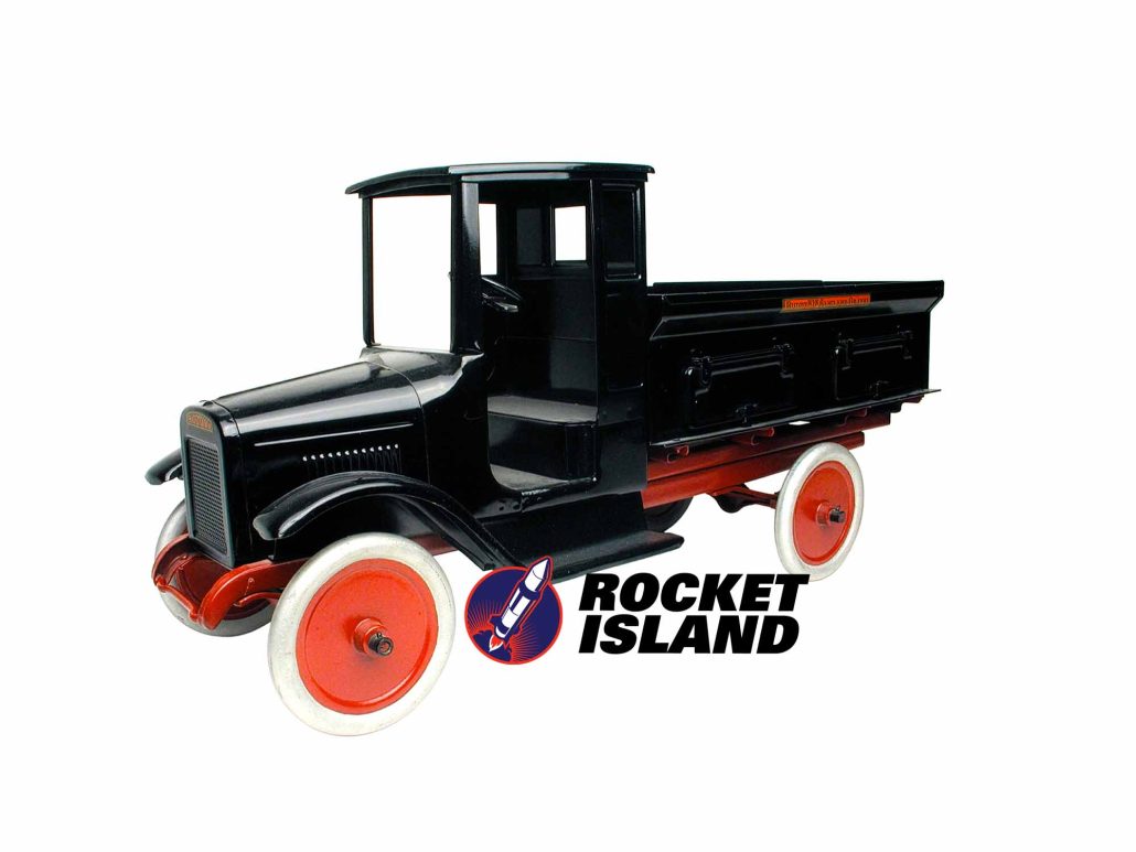 Buddy "L" International Harvester Sand And Gravel Truck (1920s)